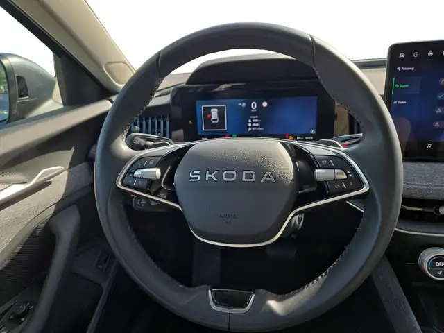 Skoda Superb view 13