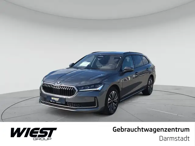 Skoda Superb main image