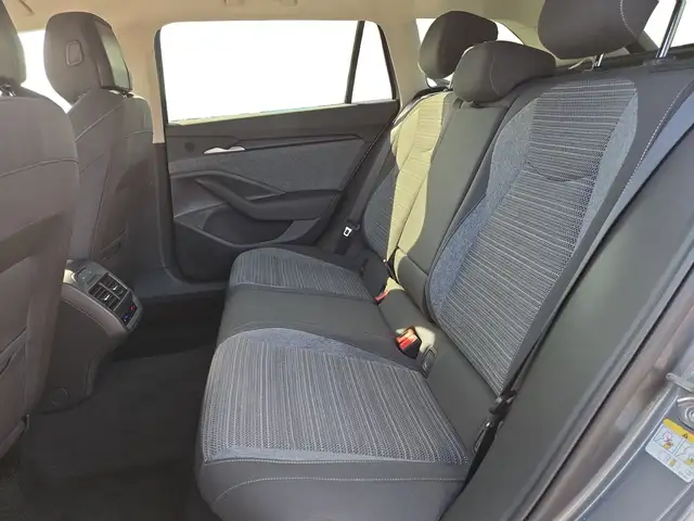 Skoda Superb view 10