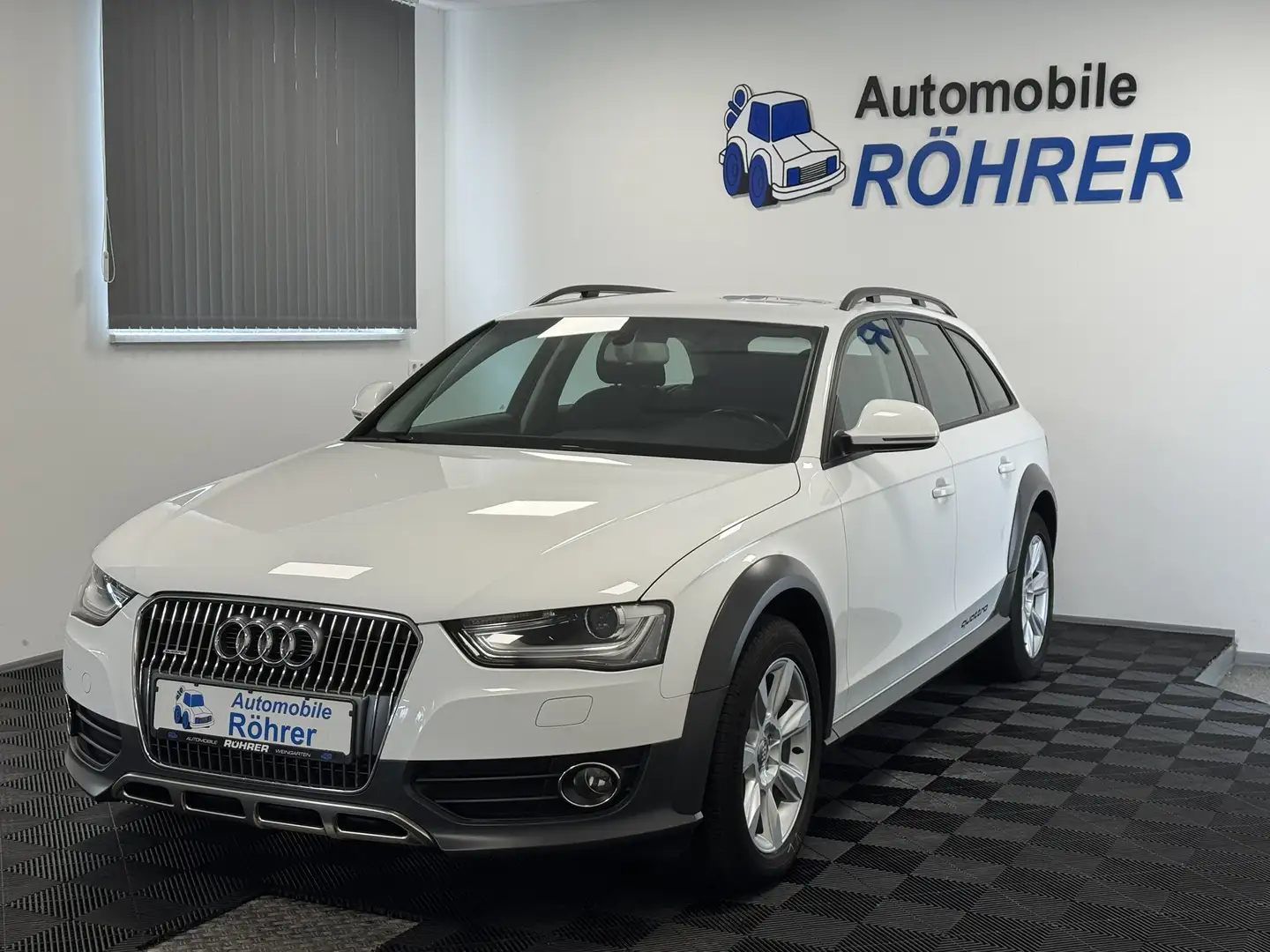 Audi A4 allroad 2.0 TDI quattro Anhängerkupplung Weiß - 1