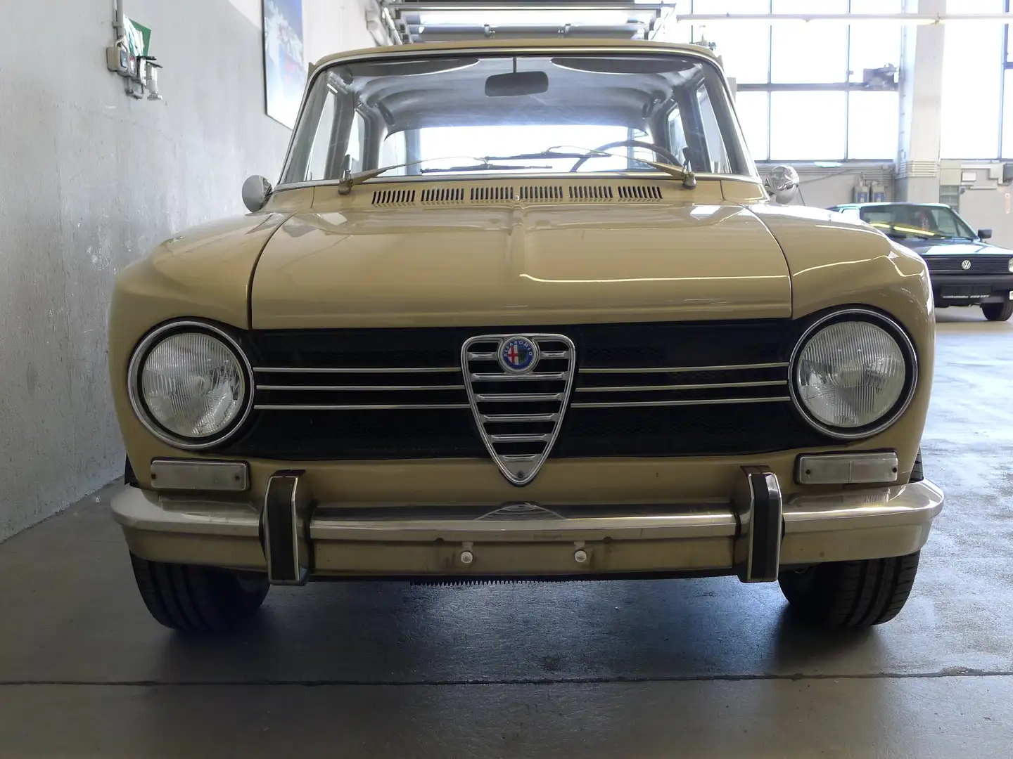 Alfa Romeo Giulia 1300 TI mit 1600er Motor, ungeschweisst, Top ! Beige - 2