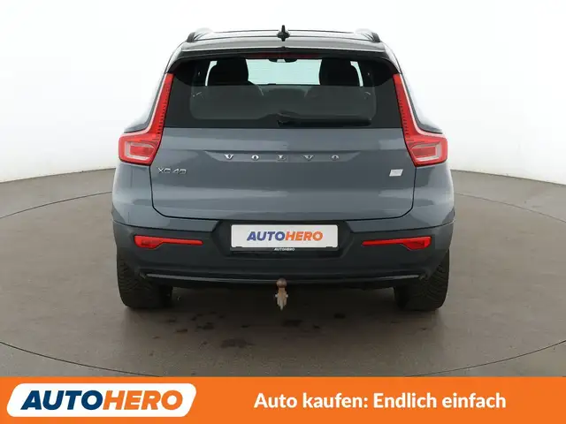 Volvo XC40 view 5