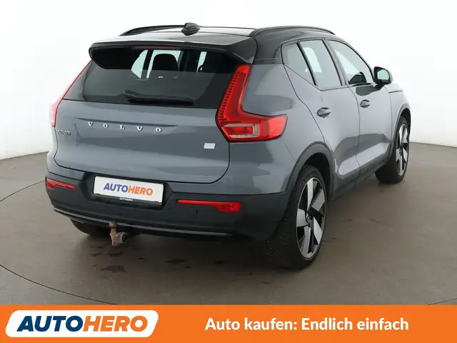 Volvo XC40 view 6