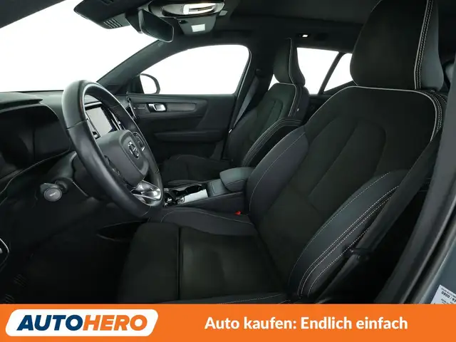 Volvo XC40 view 10