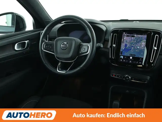 Volvo XC40 view 13