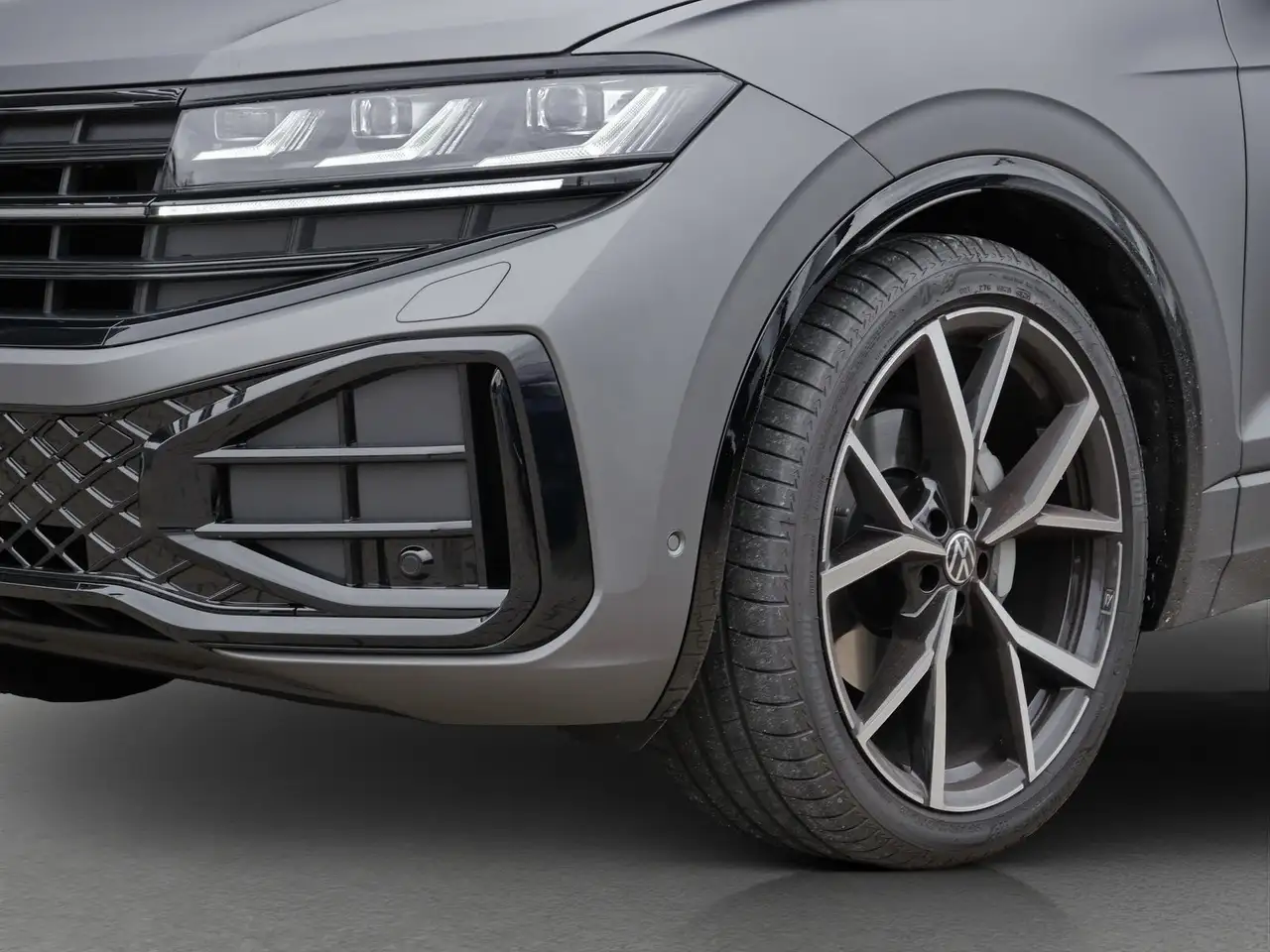 Volkswagen Touareg R-Line Final Edition V6 |AHK|PANO|STAND| 13