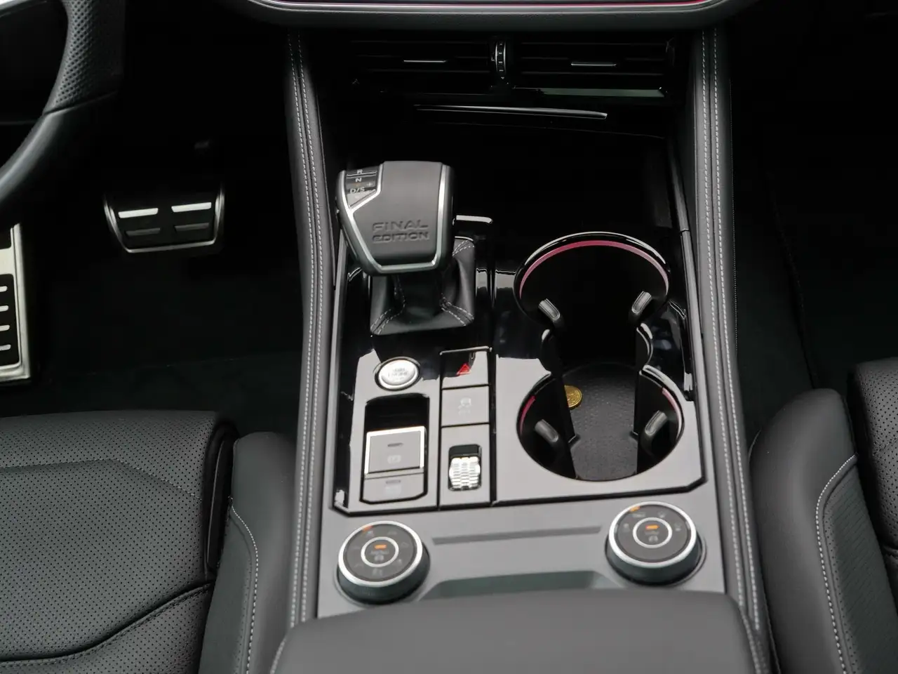 Volkswagen Touareg R-Line Final Edition V6 |AHK|PANO|STAND| 7