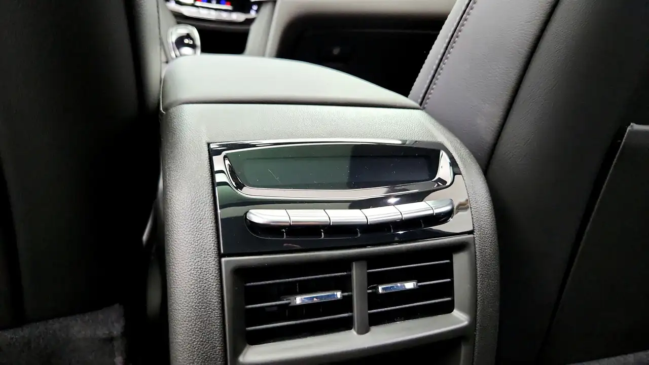 Cadillac XT5 снимка Cadillac XT5