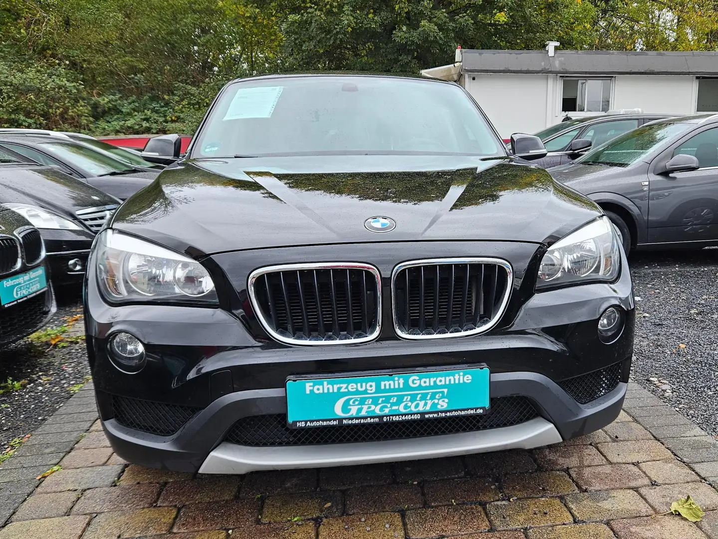 BMW X1 16 d sDrive Schwarz - 1