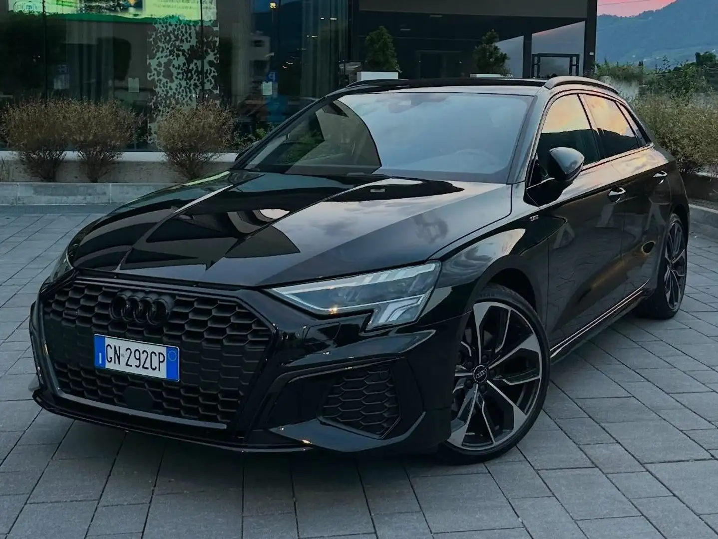 Audi A3 40 2.0 TFSI S-line QUATTRO Nero - 1