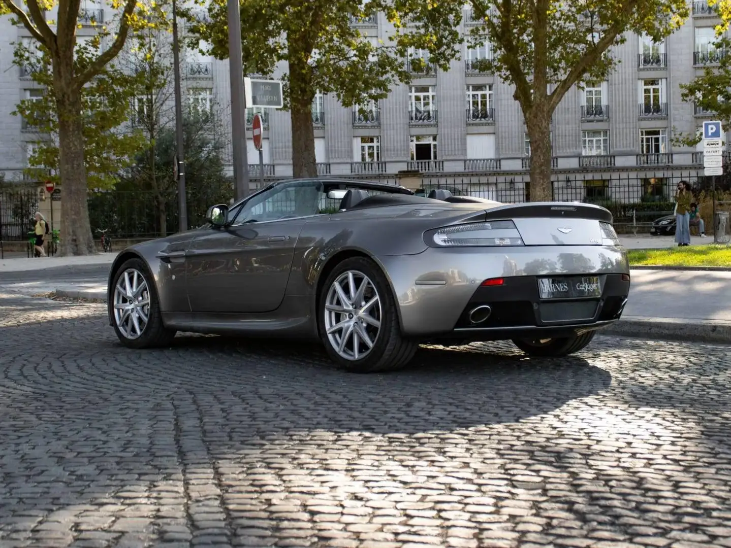Aston Martin V8 Vantage 4.7 Roadster Sportshift Silber - 2