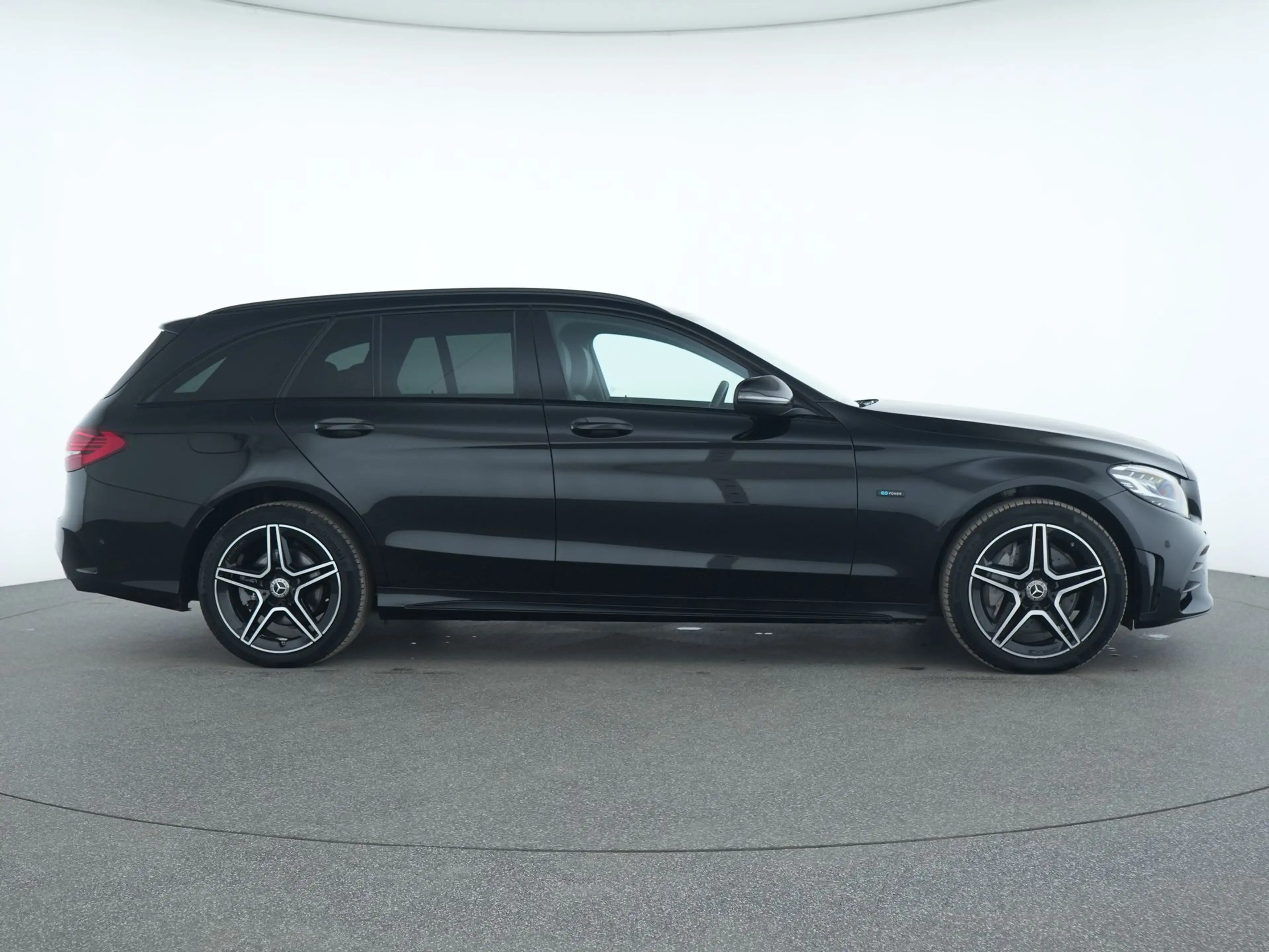 Mercedes-Benz C 300 de AMG Line Pano|LED|Kessy|Navi|Night-Paket — photo 5