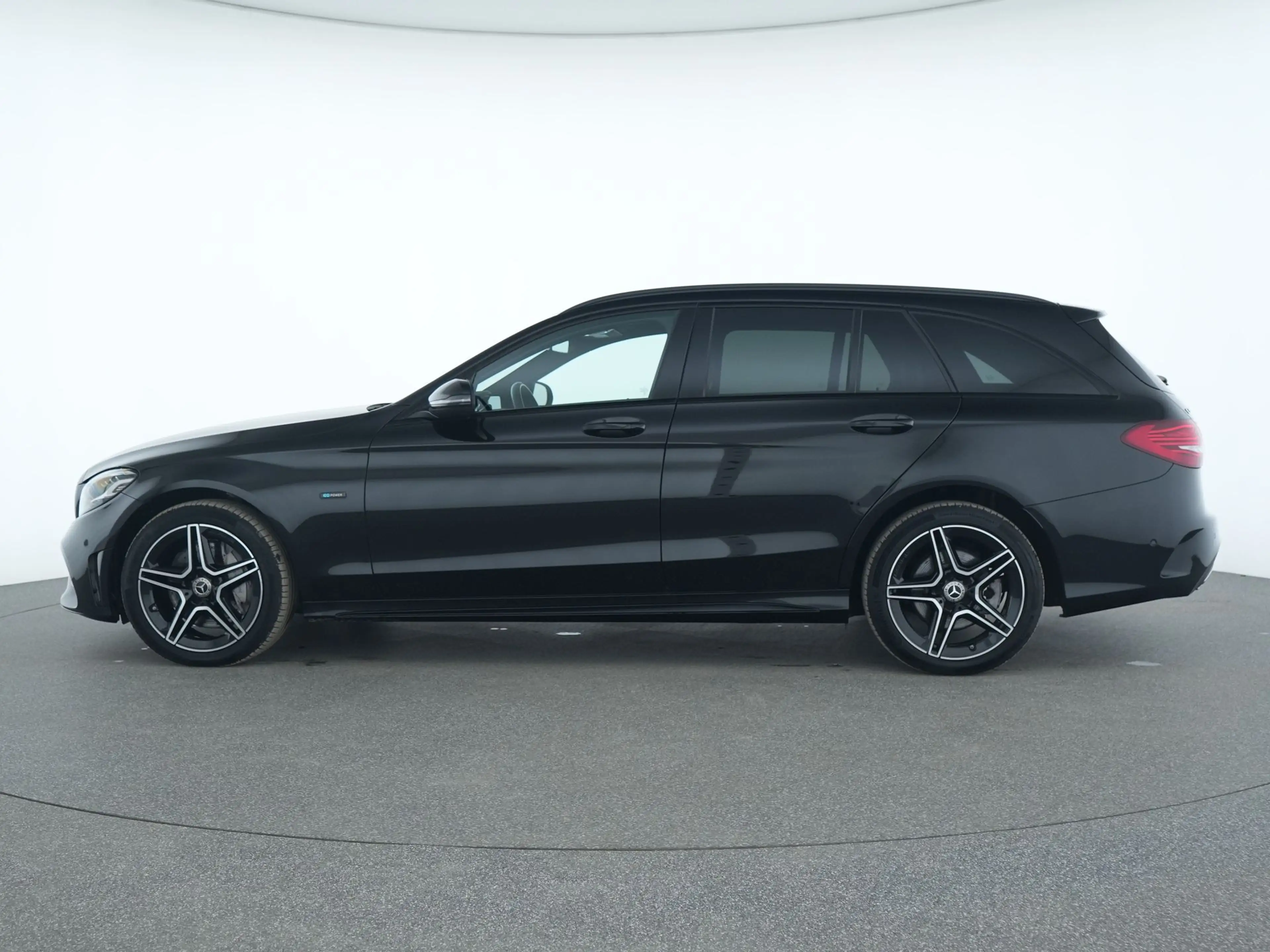 Mercedes-Benz C 300 de AMG Line Pano|LED|Kessy|Navi|Night-Paket — photo 9
