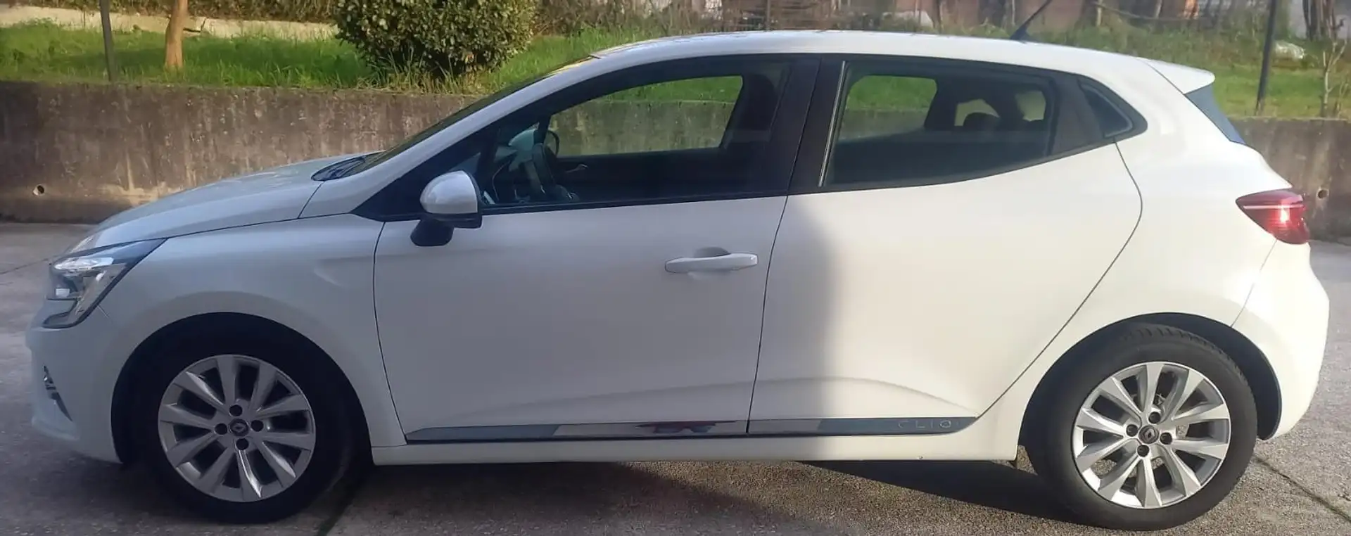 Renault Clio 1.0 tce Zen Gpl 100cv Blanc - 1