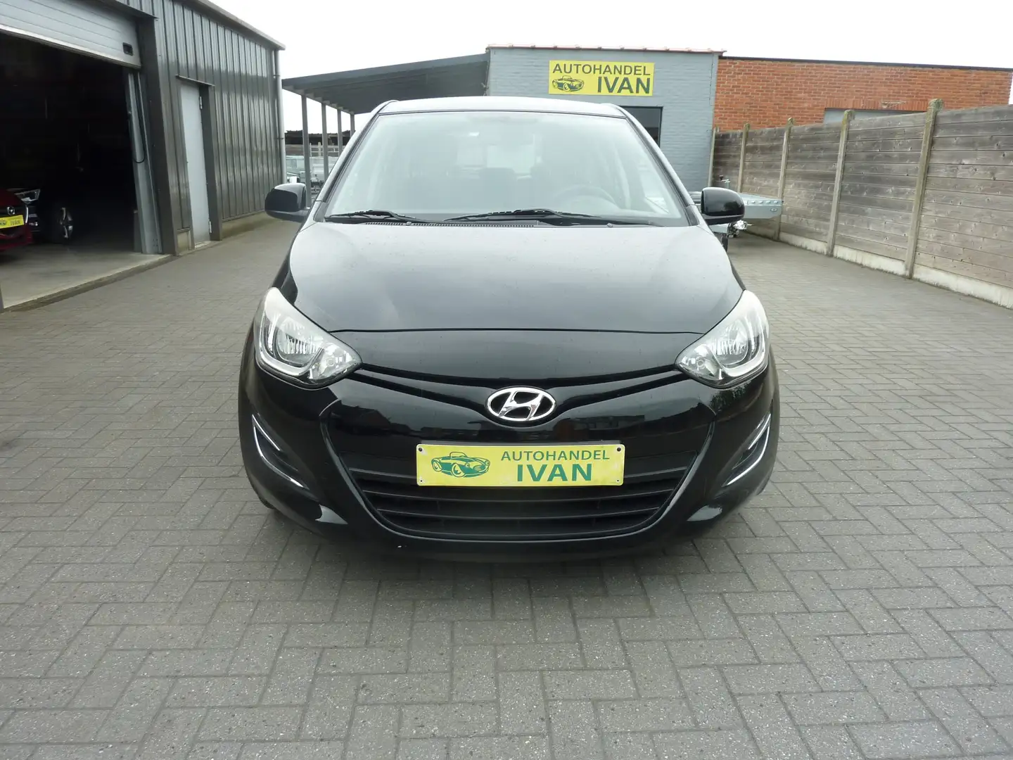 Hyundai i20 1.2i Zwart - 2