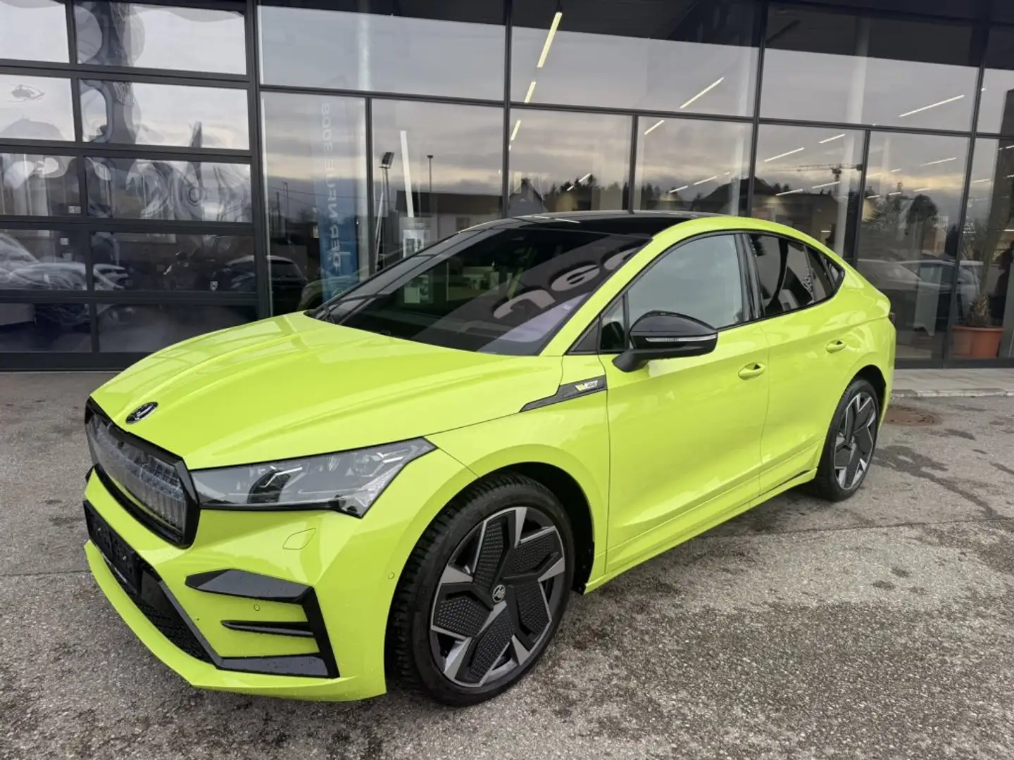 Skoda Enyaq Coupe iV 82kWh RS Grün - 2