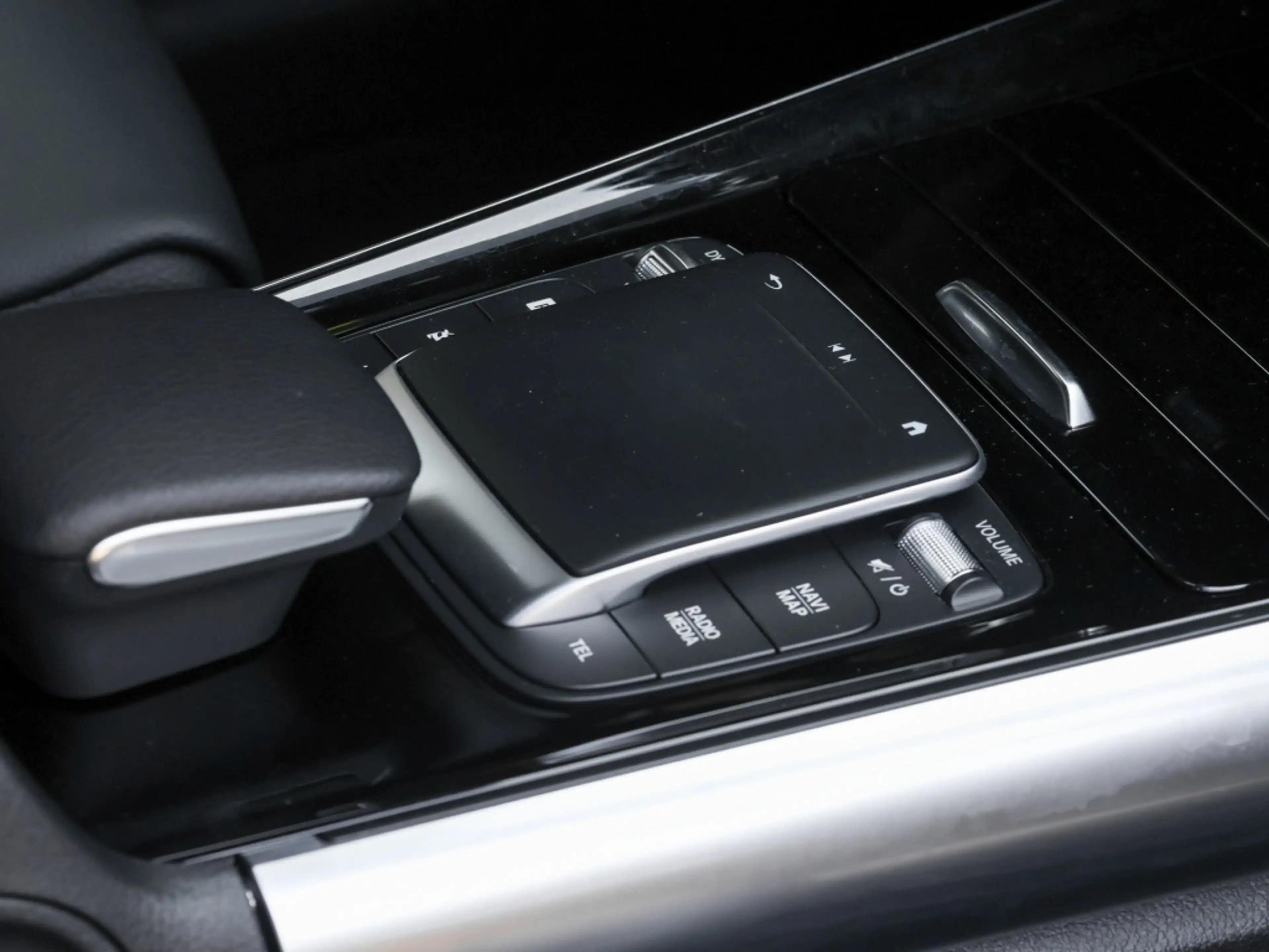 Mercedes-Benz B 200 4M Progressive/AHK/LED/Kamera/Tempomat/17" — photo 8