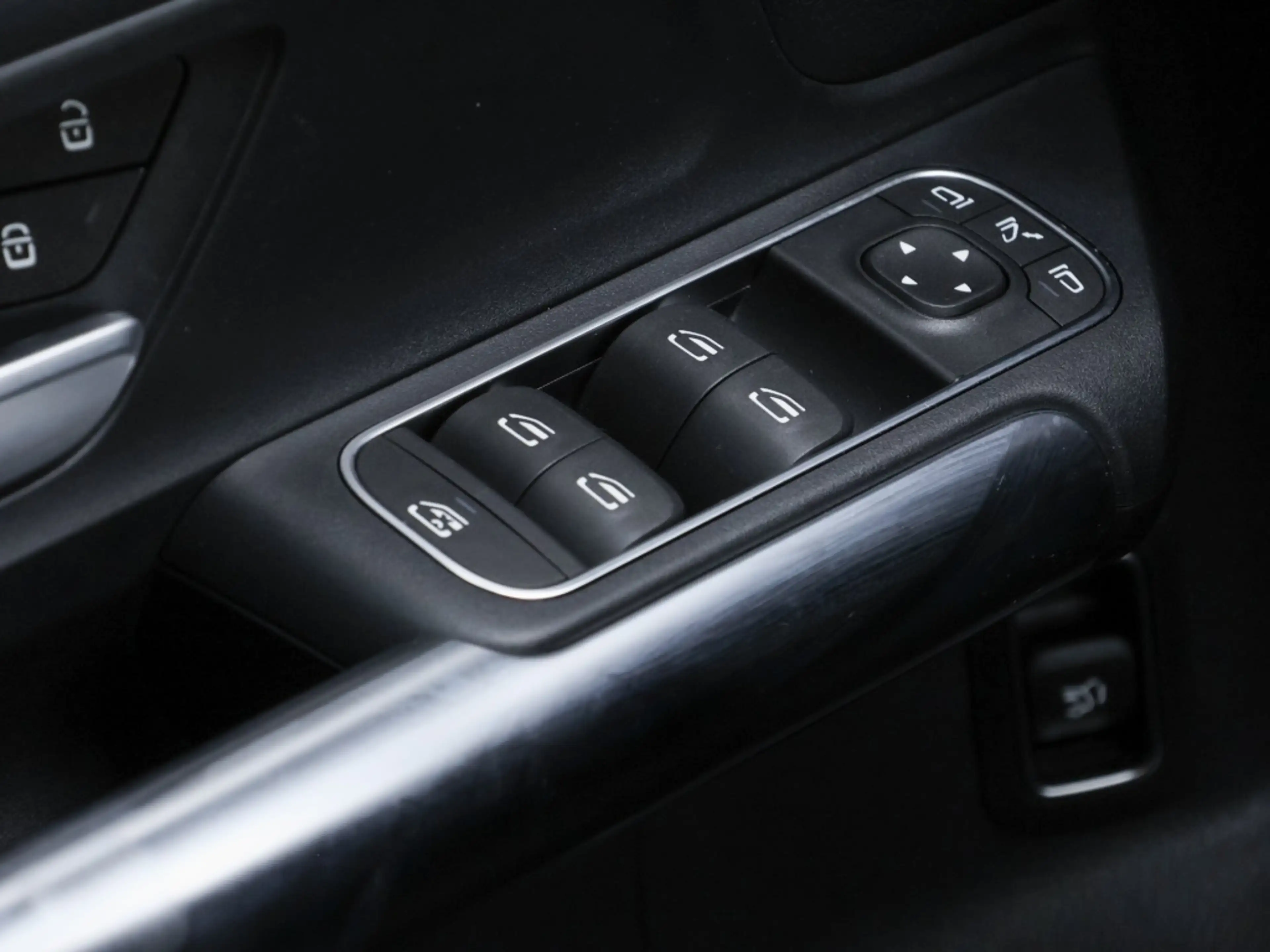 Mercedes-Benz B 200 4M Progressive/AHK/LED/Kamera/Tempomat/17" — photo 12