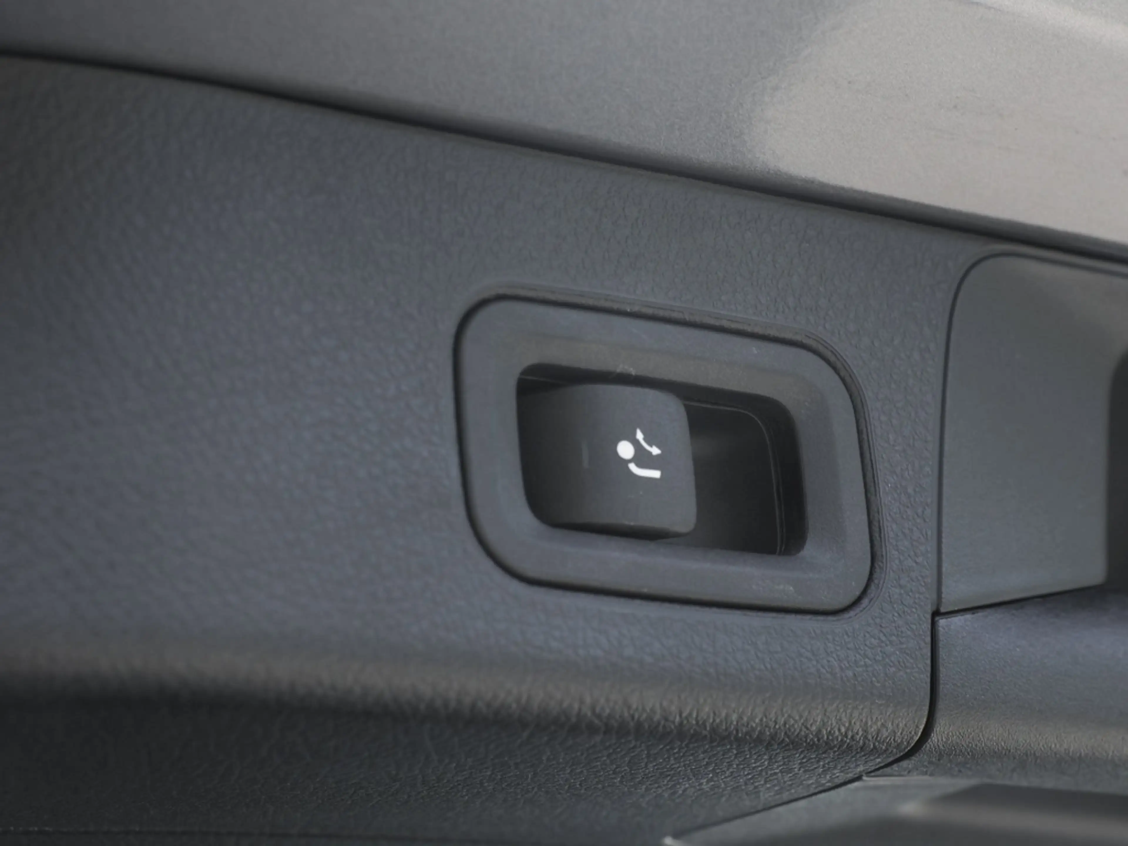 Mercedes-Benz B 200 4M Progressive/AHK/LED/Kamera/Tempomat/17" — photo 14