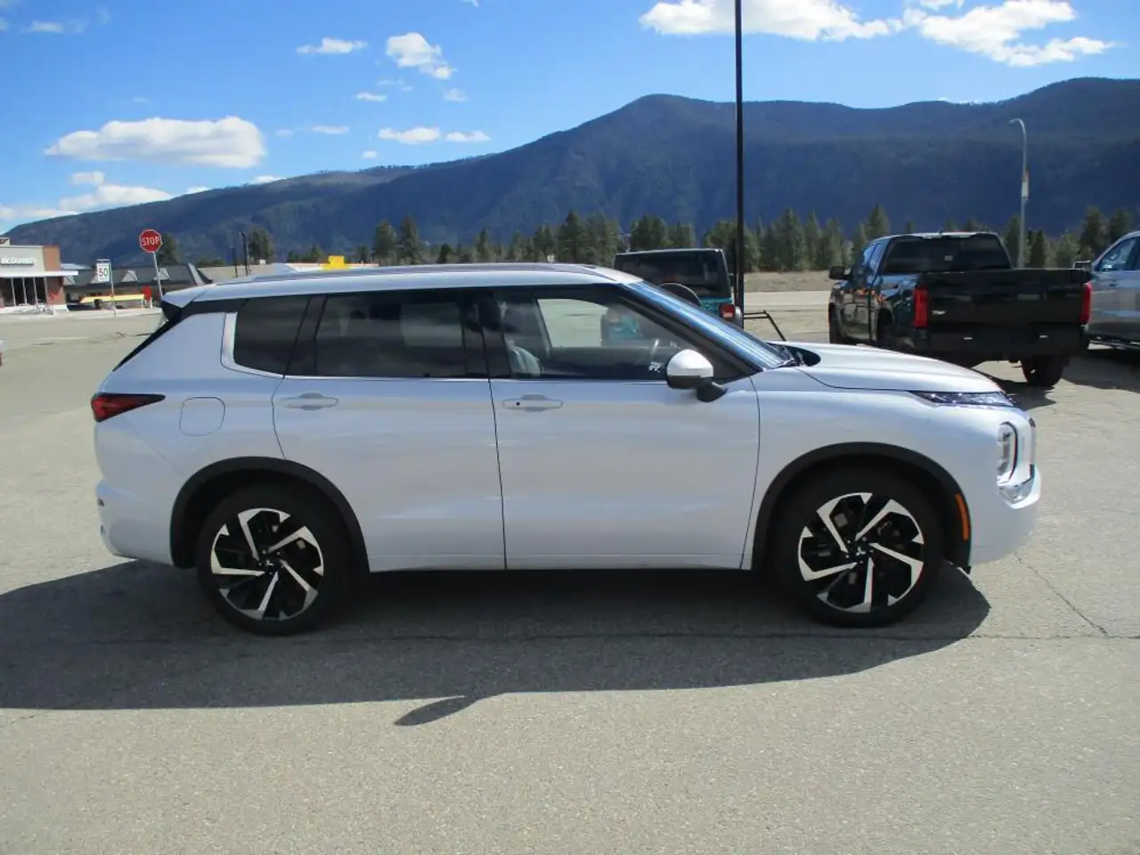 Mitsubishi Outlander снимка Mitsubishi Outlander
