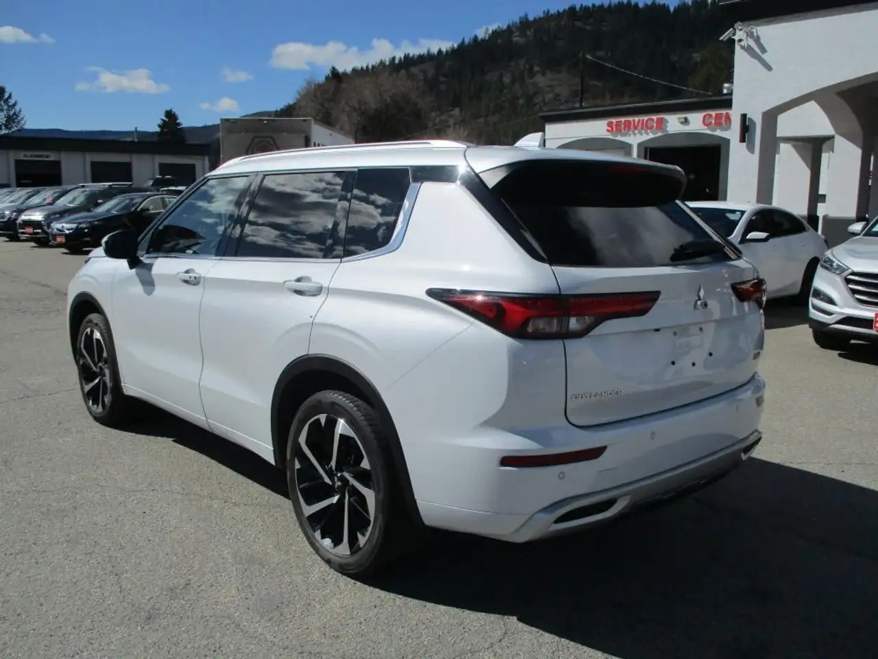 Mitsubishi Outlander снимка Mitsubishi Outlander