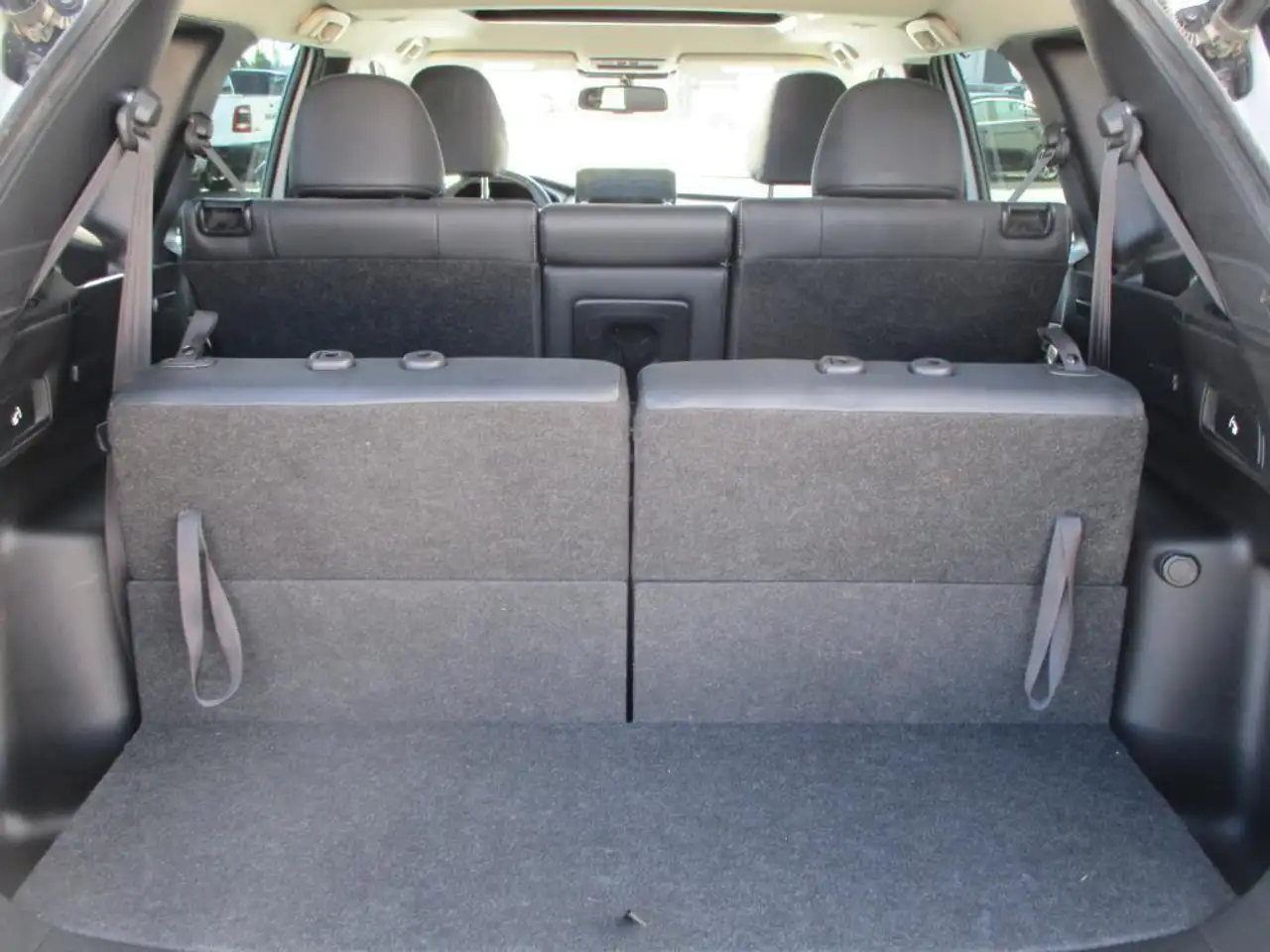 Mitsubishi Outlander снимка Mitsubishi Outlander