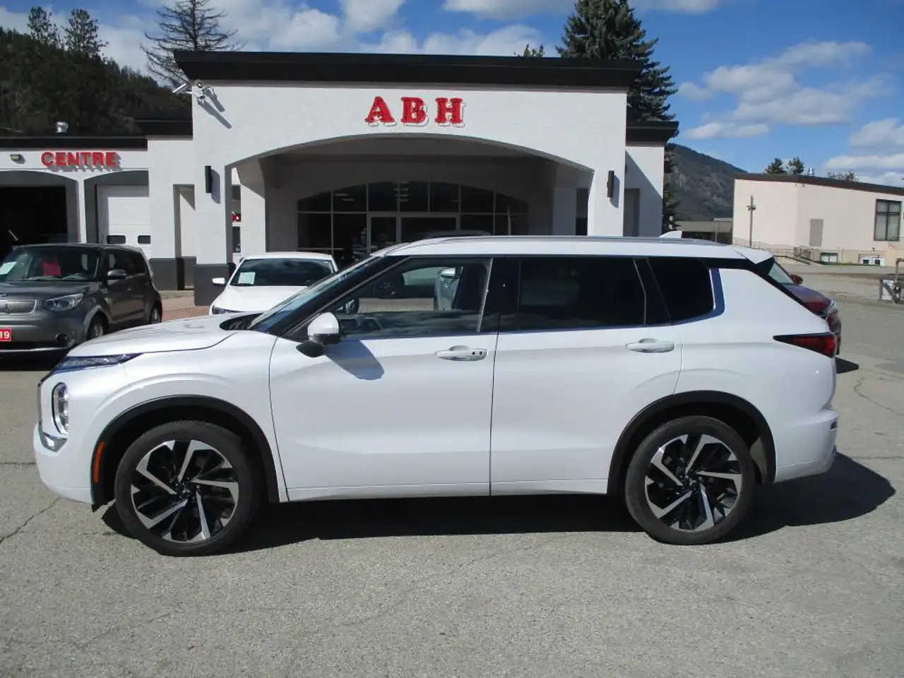 Mitsubishi Outlander снимка Mitsubishi Outlander