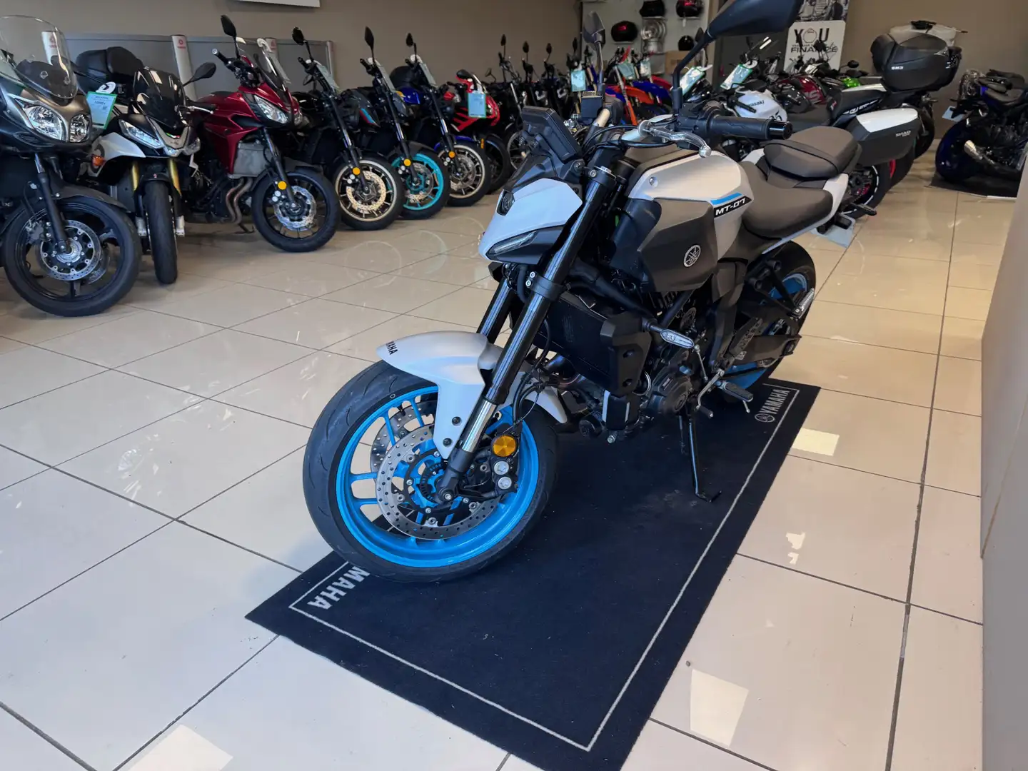 Yamaha MT-07 Grau - 2