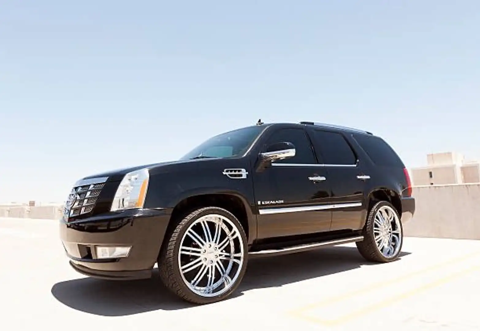 Cadillac Escalade GMT900 COC Available Schwarz - 1