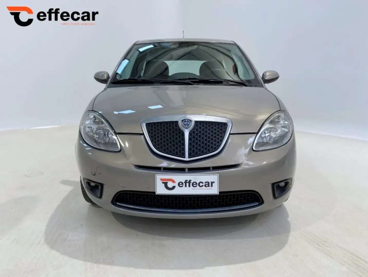 Lancia Ypsilon 1.2 Versus NEOPATENTATI Argento - 2