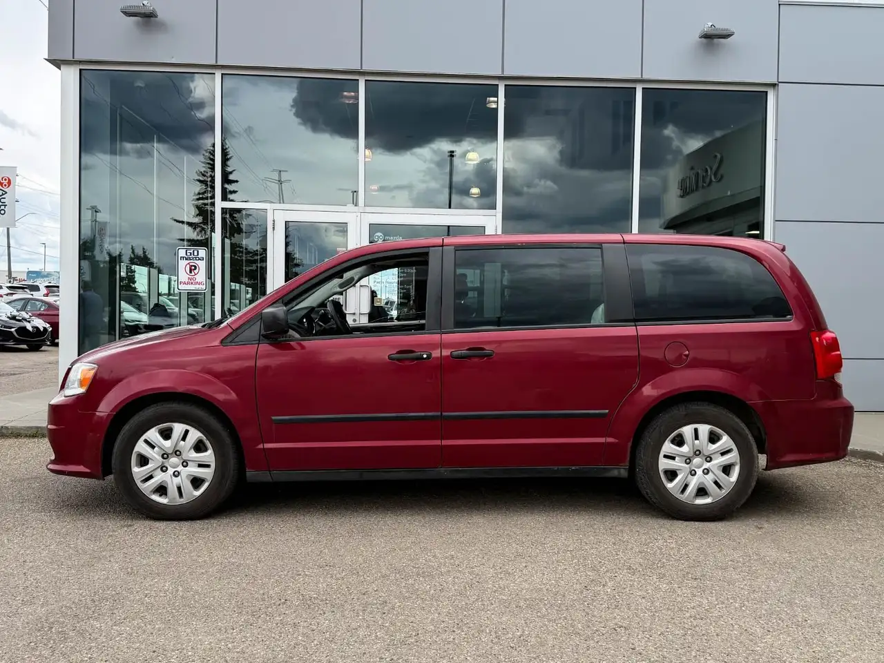 Dodge Grand Caravan снимка Dodge Grand Caravan