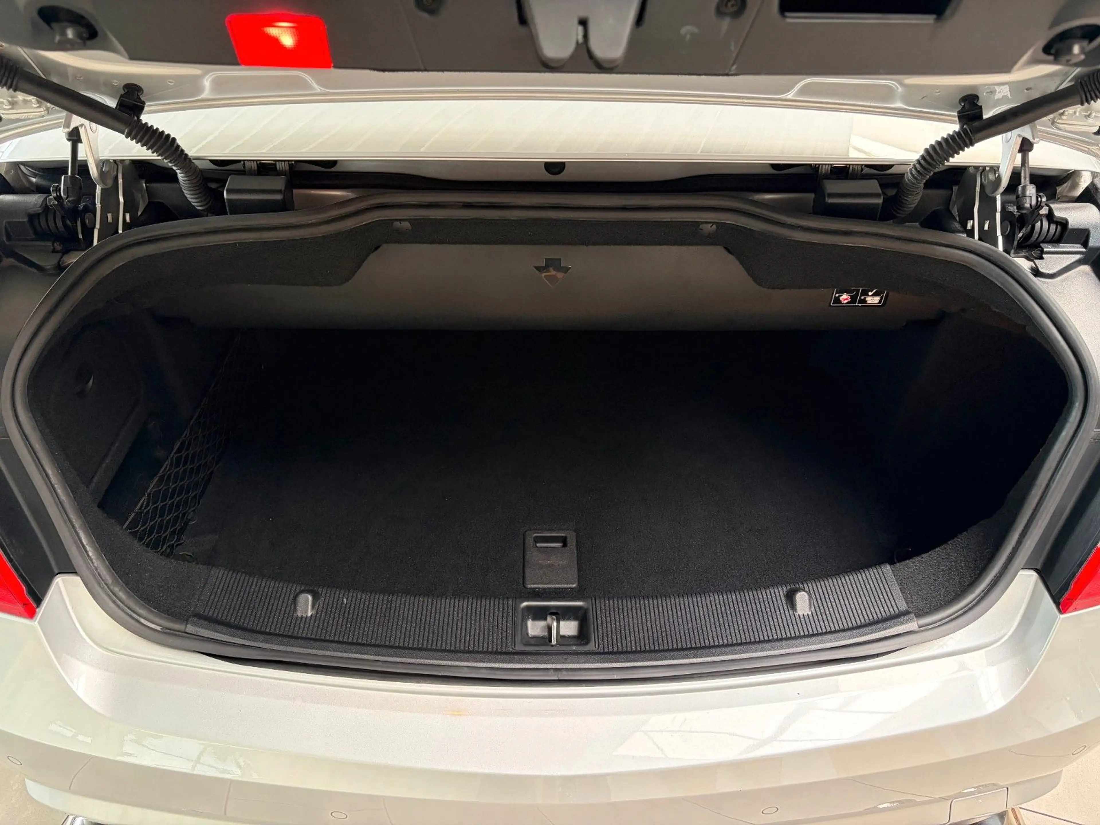 Mercedes-Benz E 250 CGI Cabrio AMG-LINE/AIRSCARF/BI-XEN/LEDER — photo 9