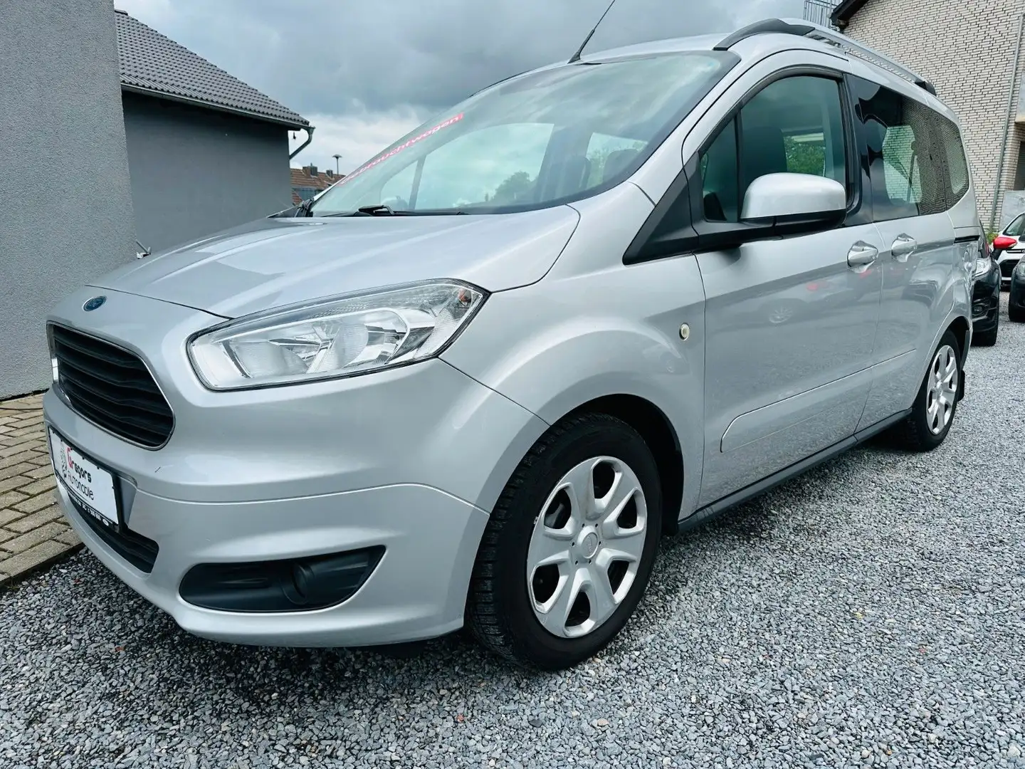 Ford Tourneo Courier Trend Silber - 2