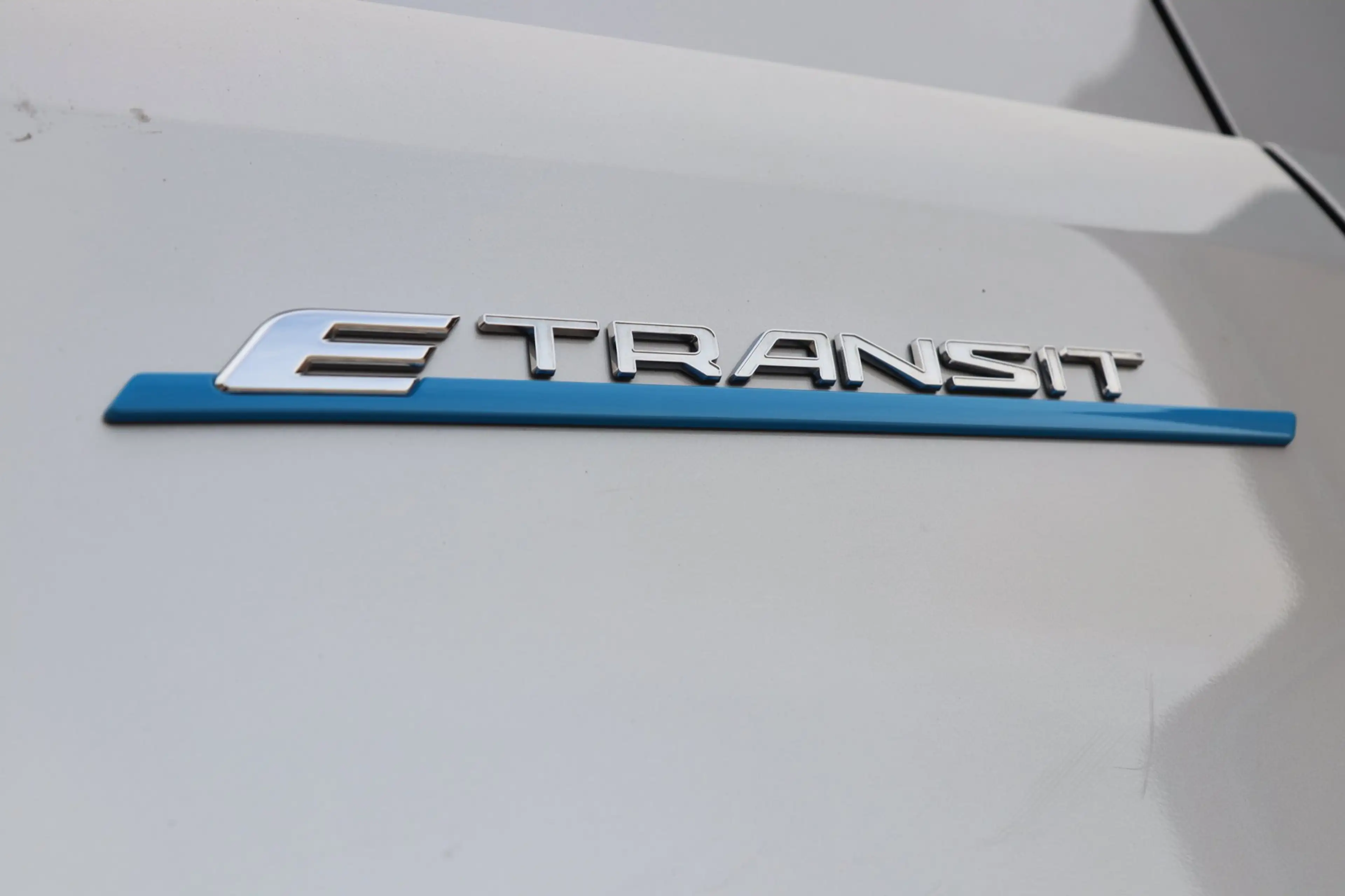 Ford E-Transit 350 L4H3 Trend 68 kWh / 360 / ACC / DODEHOEK / KEY — photo 4