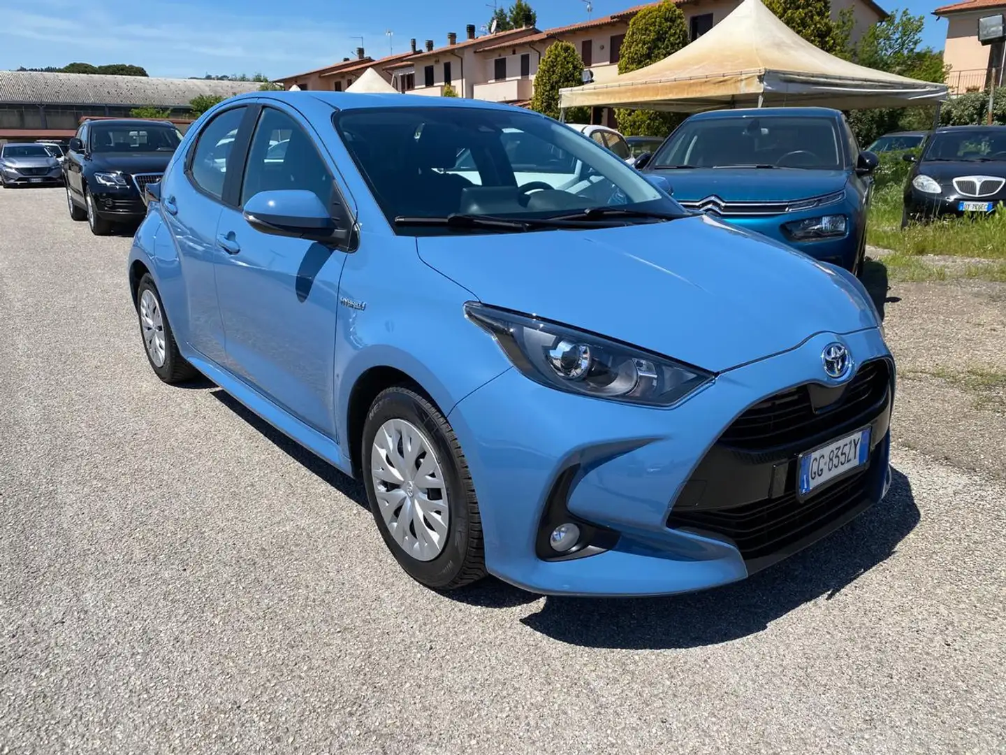 Toyota Yaris 1.5 Hybrid 5 porte Active Blu/Azzurro - 2