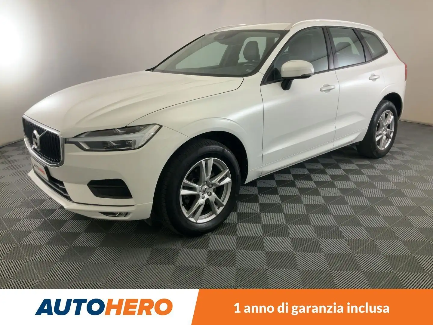 Volvo XC60 2.0 D4 Business AWD Bianco - 1