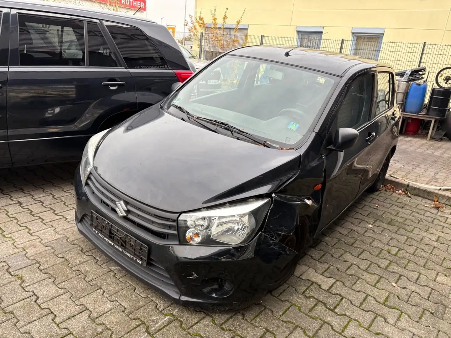 Suzuki Celerio Club Schwarz - 2