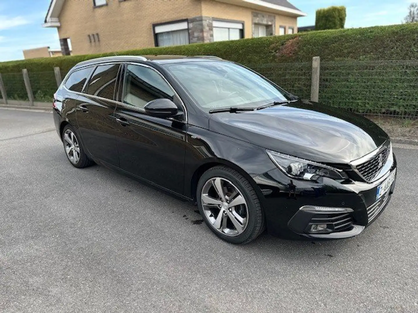 Peugeot 308 308 SW BlueHDi 130 Gt Digi cockpit, Trekhaak Zwart - 1