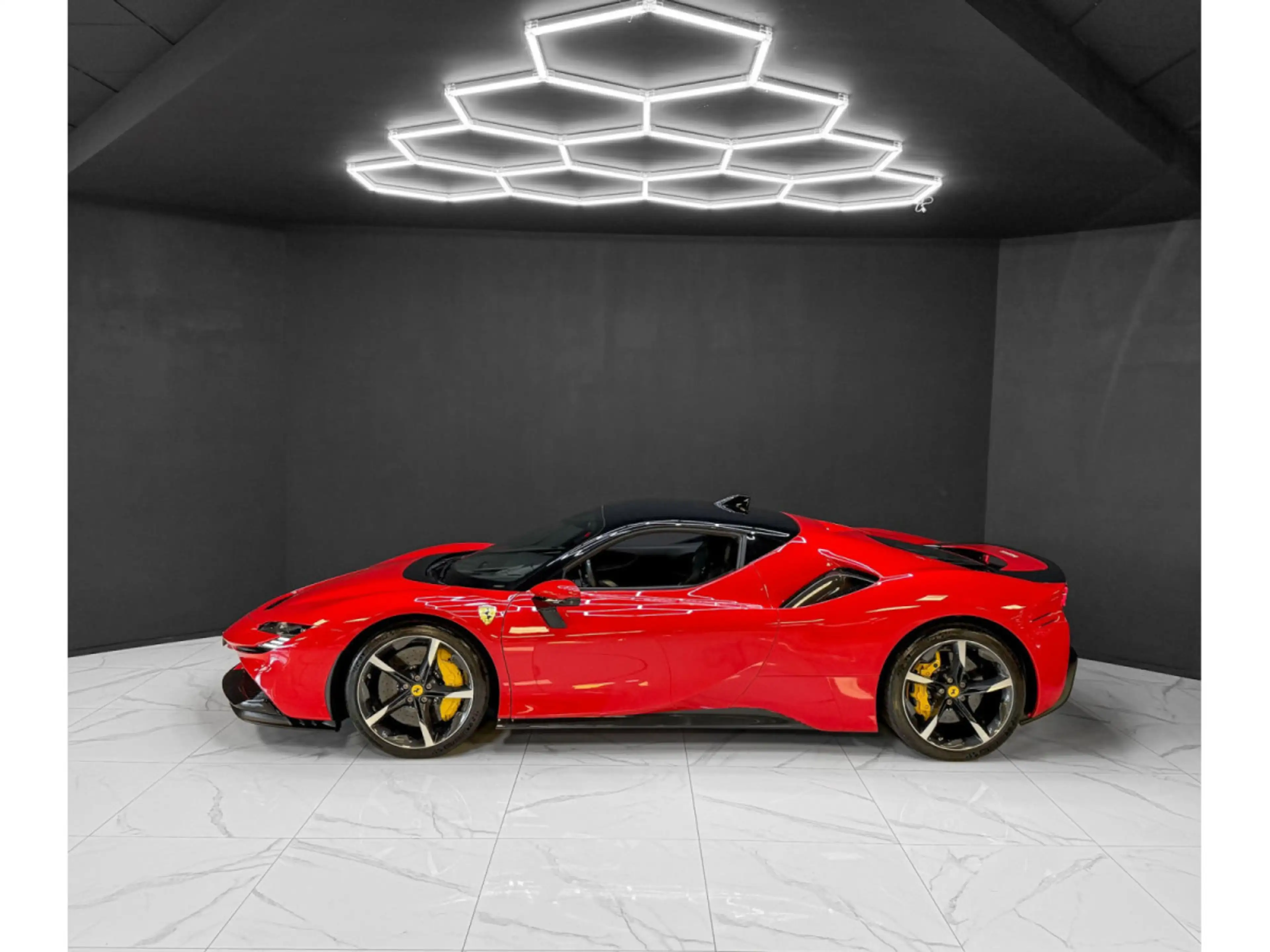 Ferrari SF90 Stradale Racing Seats / Carbon / Lift / JBL — photo 2