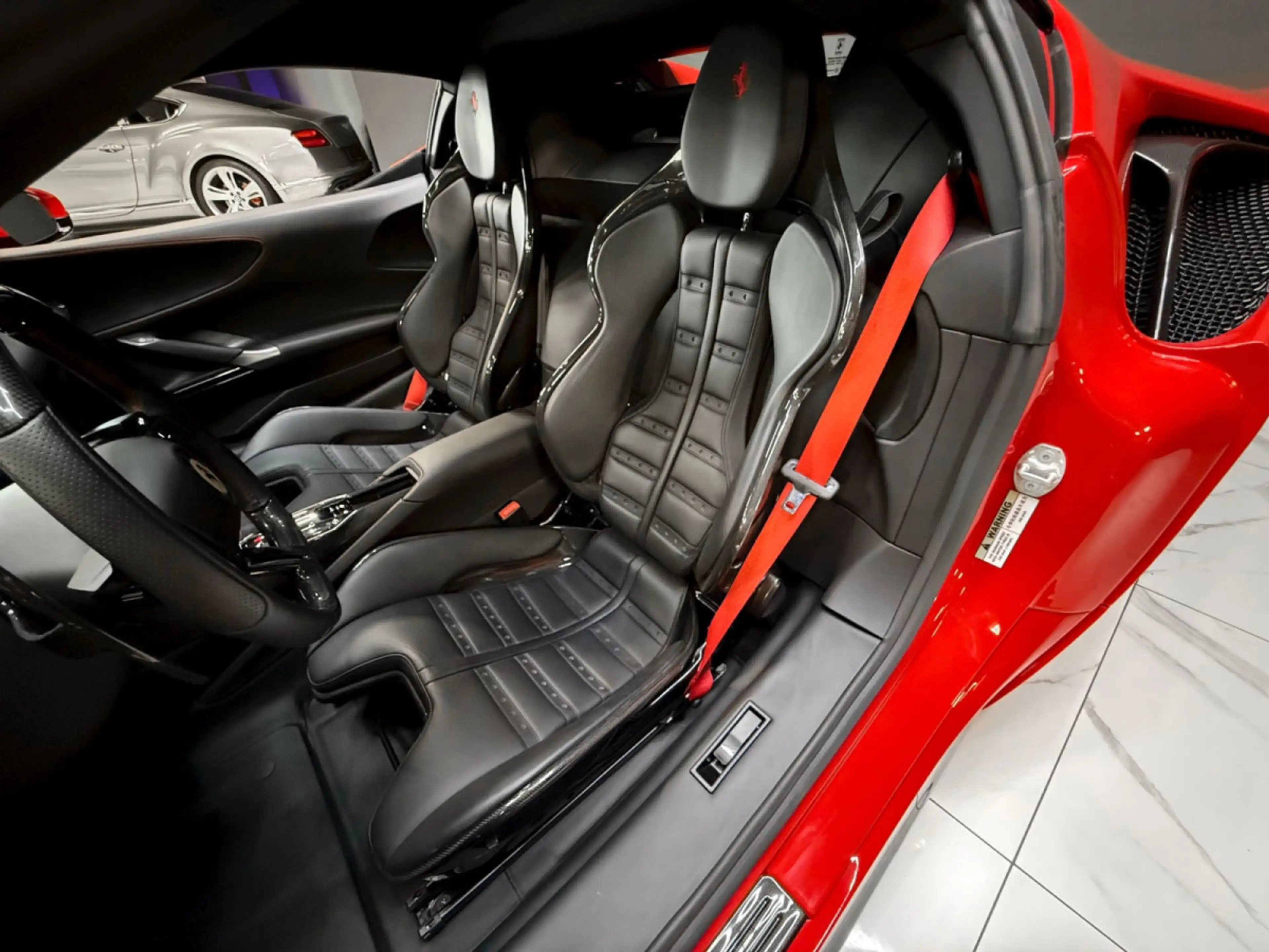 Ferrari SF90 Stradale Racing Seats / Carbon / Lift / JBL — photo 12