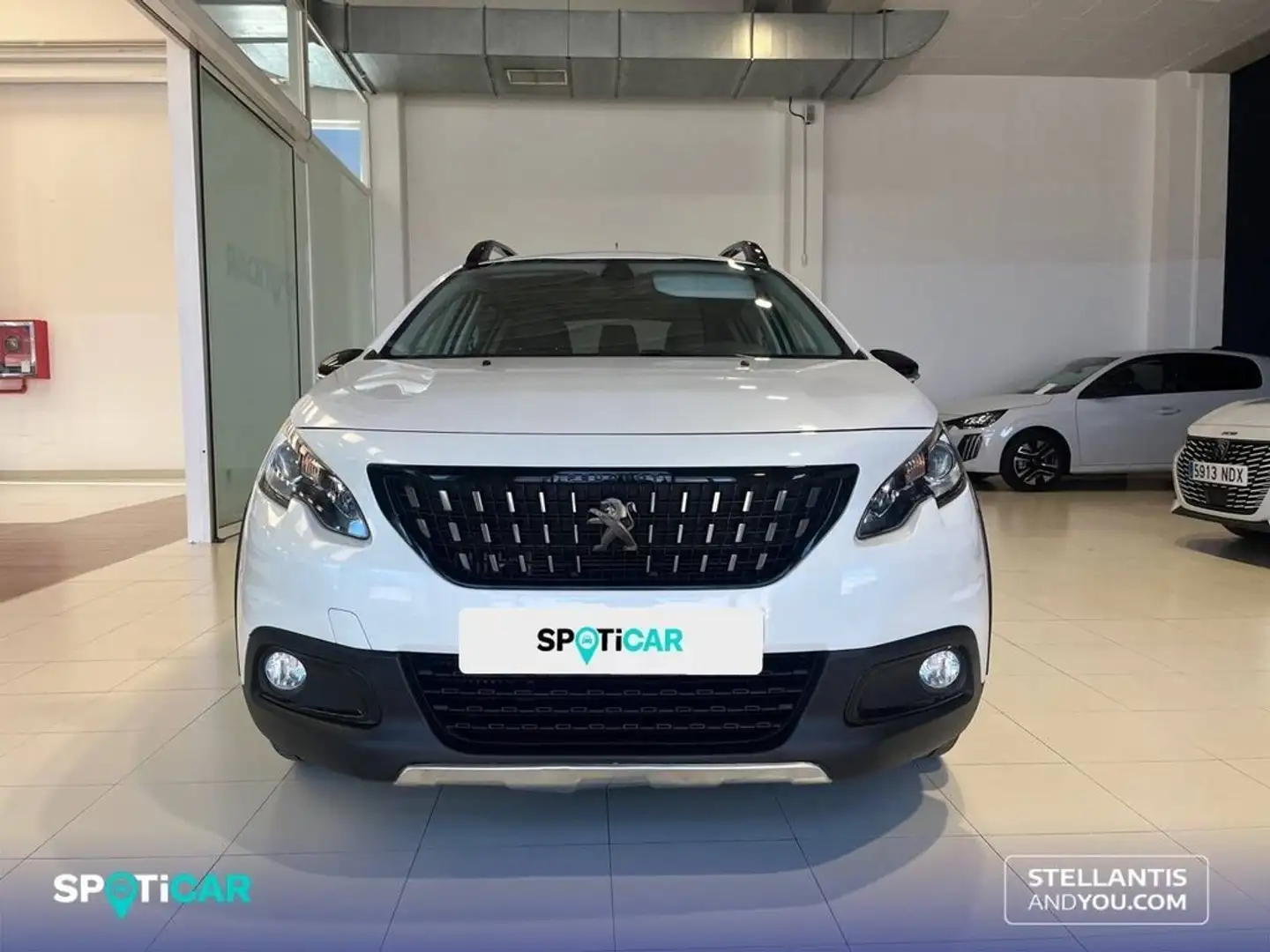 Peugeot 2008 BlueHDi 73KW (100CV) GT Line Wit - 2