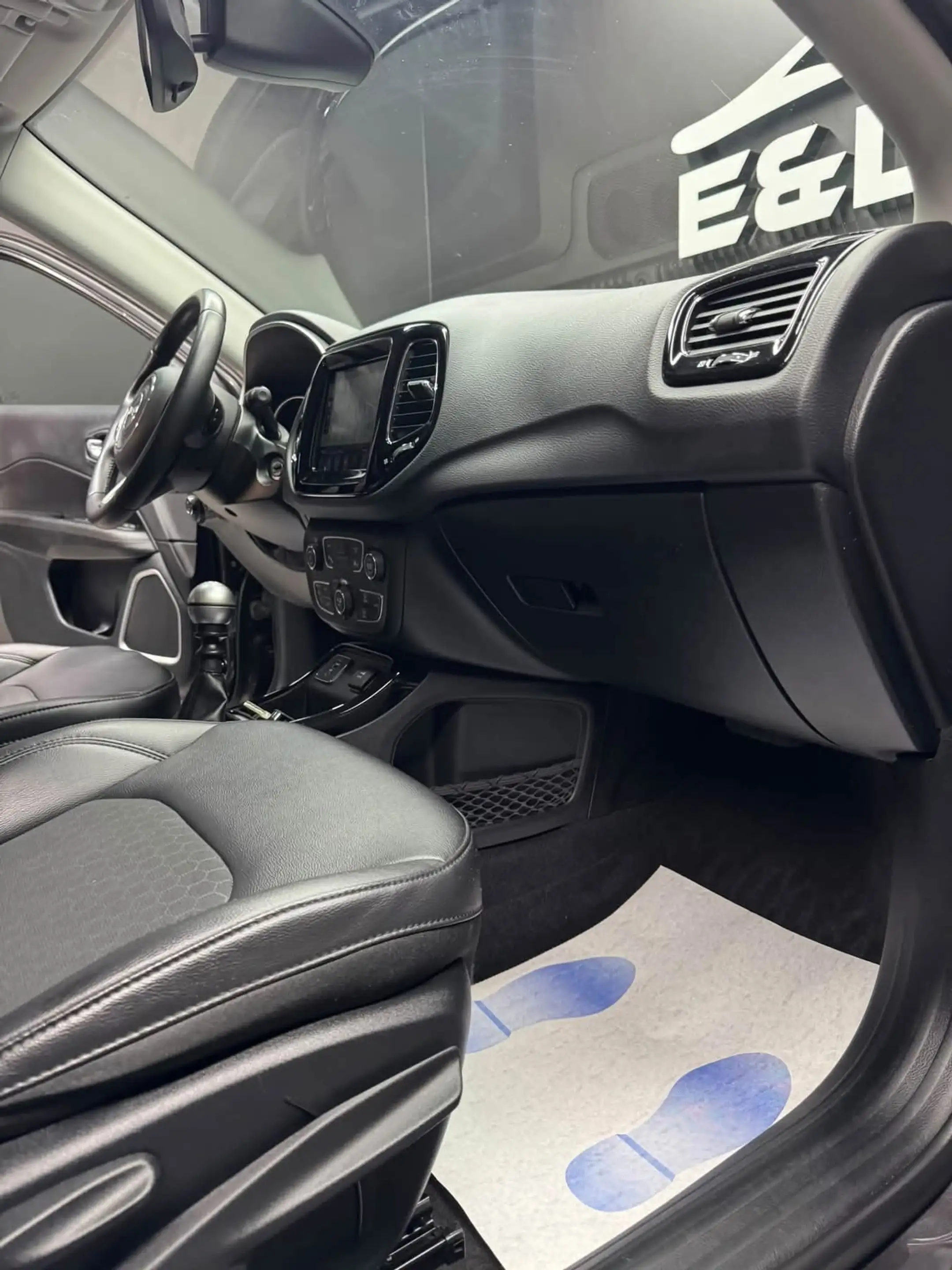 Jeep Compass Compass 1.6 MJD 4x2 **12 mois de garantie** — photo 12