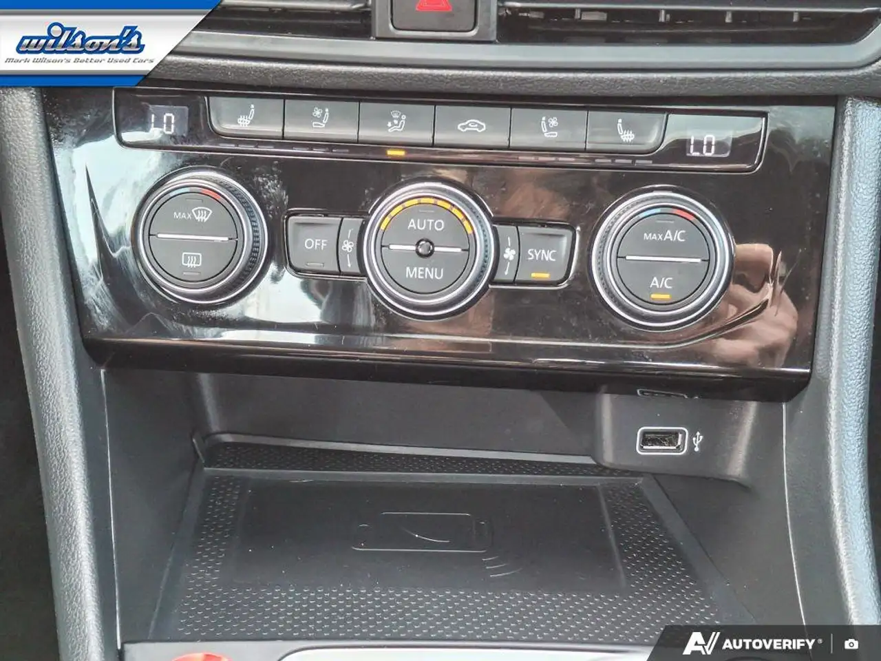 Volkswagen Jetta снимка Volkswagen Jetta