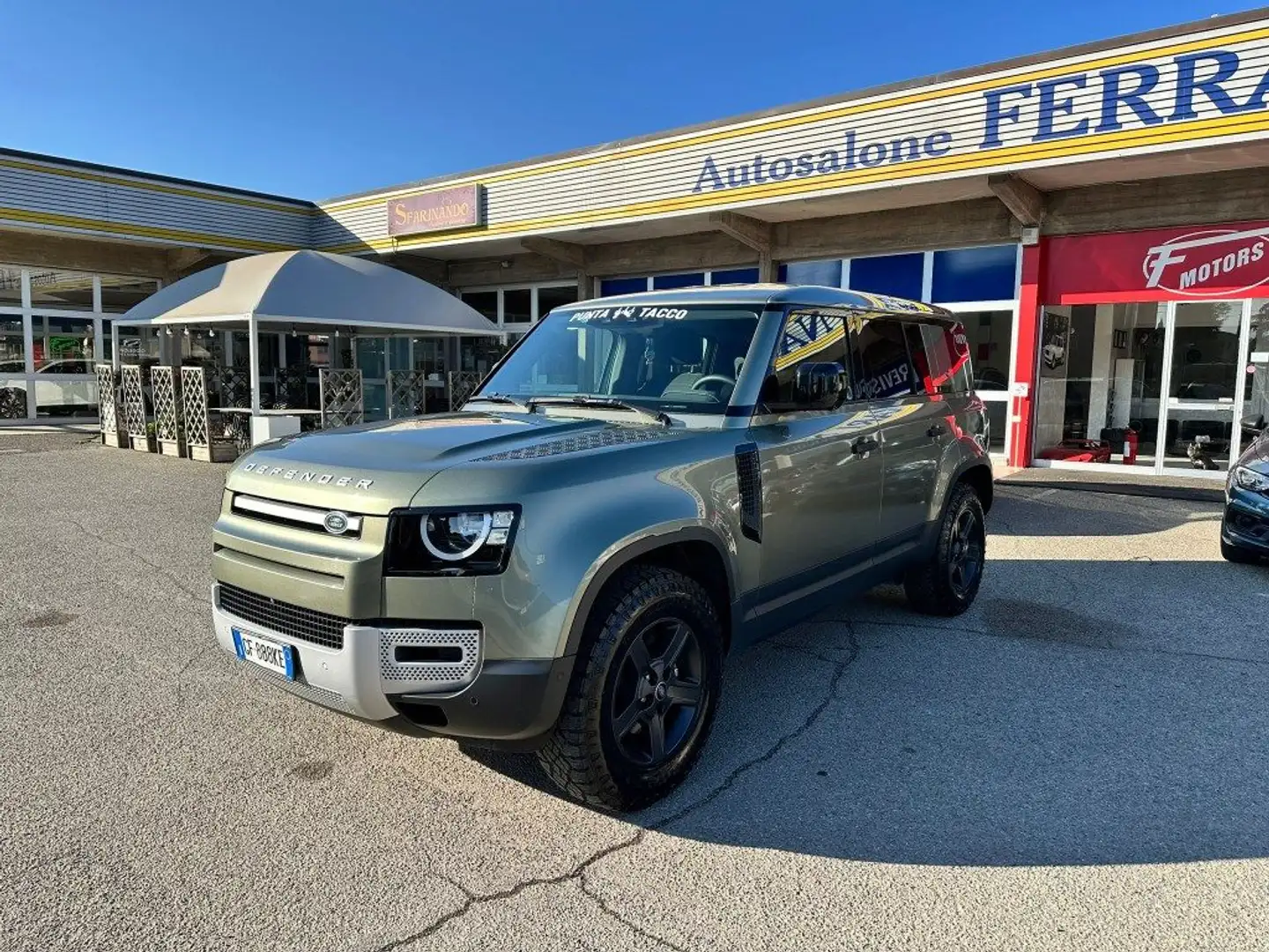 Land Rover Defender 110 3.0 D I6 200 CV AWD Auto S Grün - 1