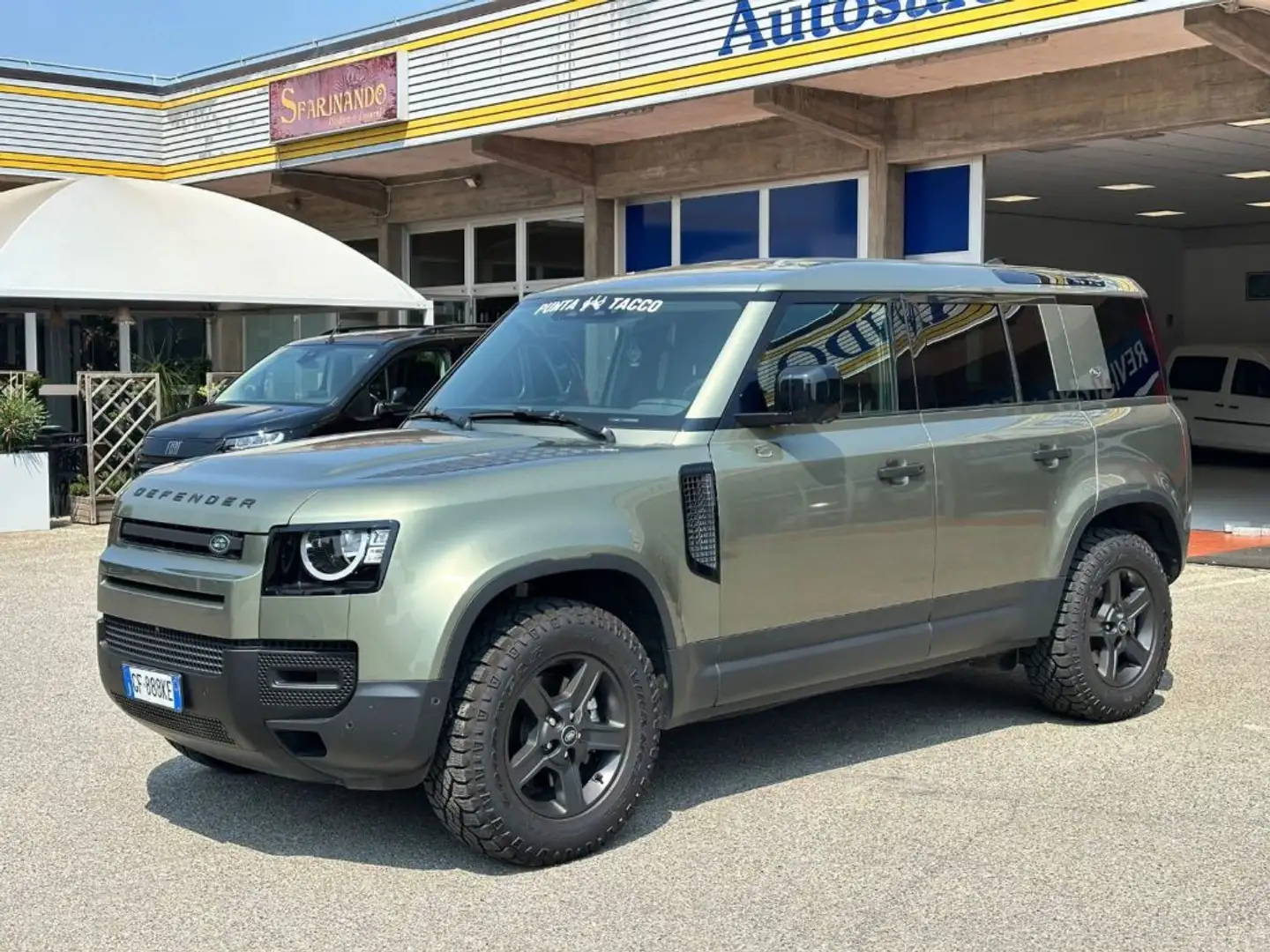Land Rover Defender 110 3.0 D I6 200 CV AWD Auto S Verde - 1