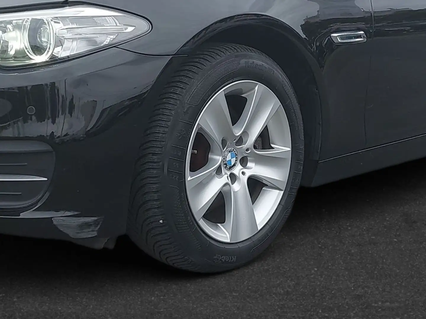 BMW 520 520d Touring Aut. Schwarz - 2