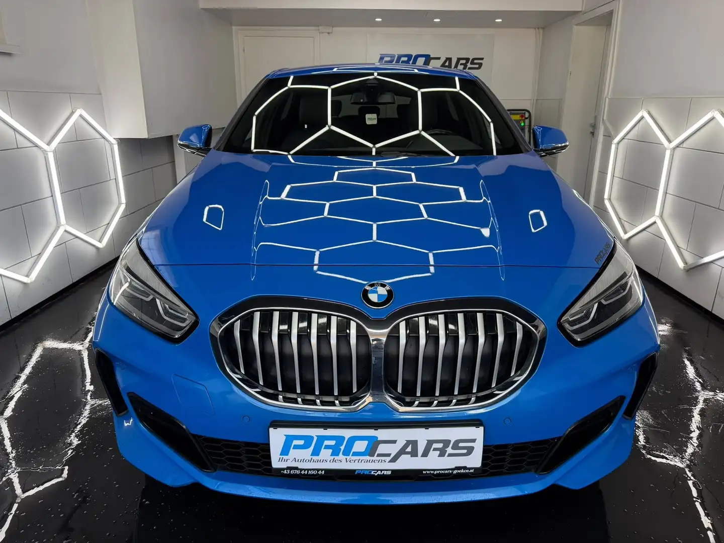 BMW 118 d M Sport *Harman-Kardon*Navi*Virtual* Blau - 2