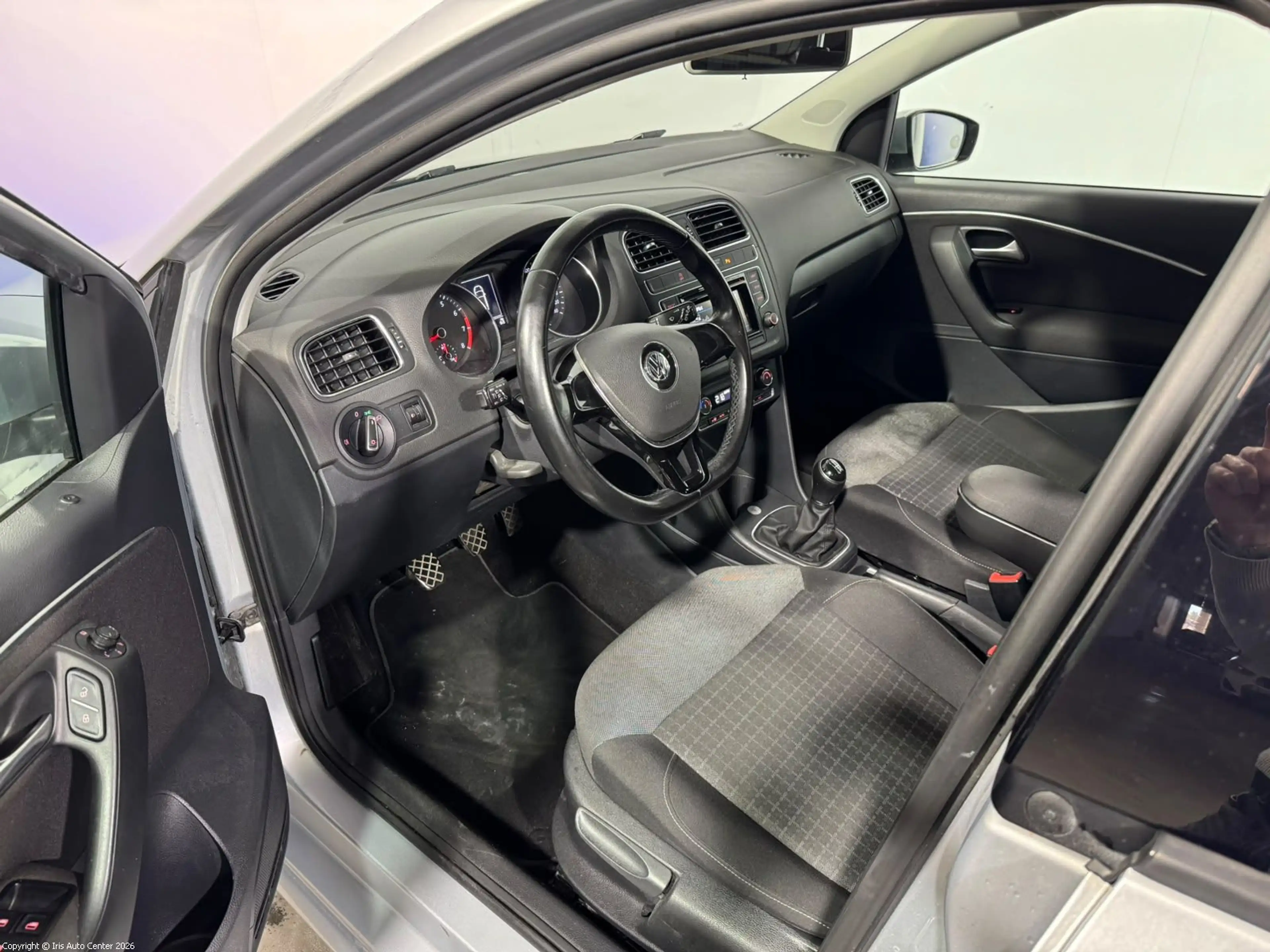 Volkswagen Polo 1.0 TSI | PDC AV/AR | CLIM. AUTO | CRUISE — photo 5