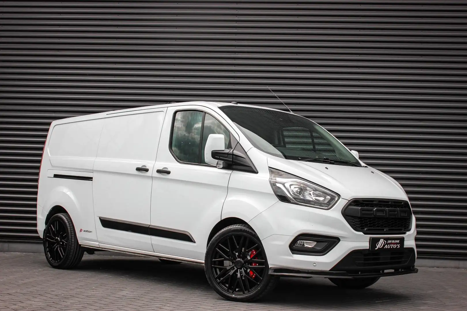 Ford Transit Custom 300 2.0 TDCI L2H1 190PK BESTEL / TREKHAAK / NAVIGA Blanco - 2