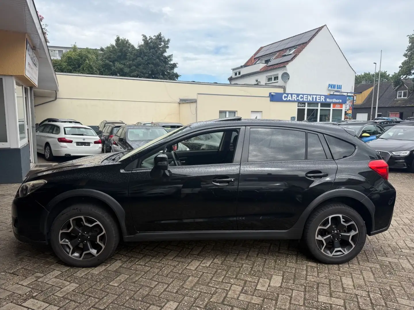 Subaru XV Exclusive 4WD *NAVI*KAMERA*MFL*** Schwarz - 2
